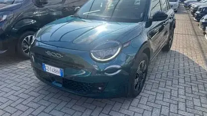 Usata Fiat 600 145 CV (106 kW) 2025 Verde SUV