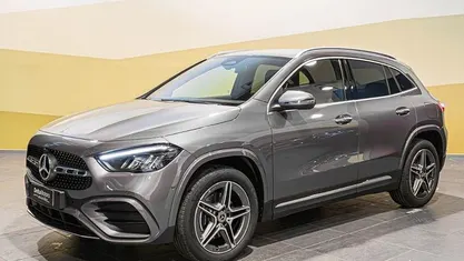 Usata Mercedes GLA250 Advanced Plus 163 CV (119 kW) 2024 Grigio montagna SUV