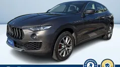Argento metallizzato Usata 2019 Maserati Levante GranLusso SUV | 45.000 € (Buon prezzo)