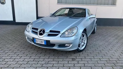 Usata Mercedes SLK200 163 CV (119 kW) 2005 Argento Cabrio