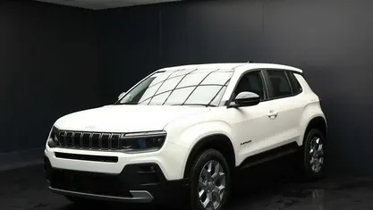 Bianco Usata 2024 Jeep Avenger Altitude SUV | 19.490 € (Ottimo prezzo)