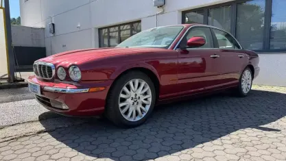 Usata Jaguar XJ Executive 298 CV (219 kW) 2004 Rosso Berlina
