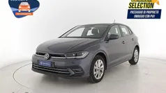 Smoky grey metallizzato Usata 2024 VW Polo Style Tre volumi | 19.700 € (Buon prezzo)