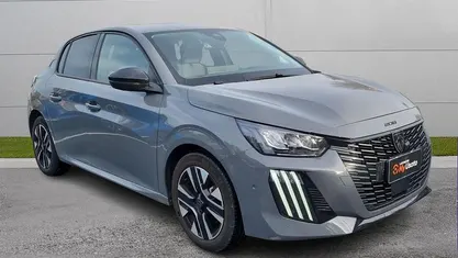 Usata Peugeot 208 Allure 100 CV (73 kW) 2024 Grigio pastello Utilitaria