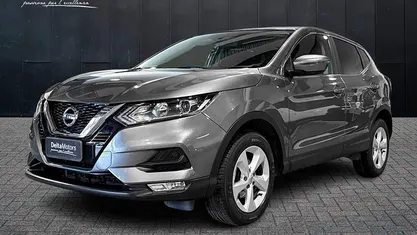 Usata Nissan Qashqai 110 CV (80 kW) 2018 Grigio metallizzato SUV