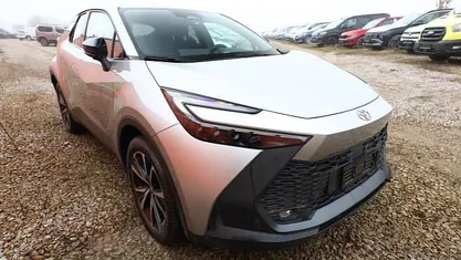 Usata Toyota C-HR 223 CV (164 kW) 2025 SUV