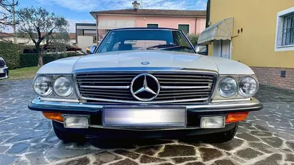 Usata Mercedes SL380 204 CV (150 kW) 1983 Bianco Cabrio