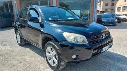 Usata Toyota RAV4 Sol 136 CV (100 kW) 2007 Nero SUV