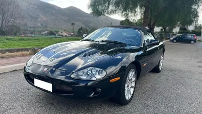 Usata Jaguar XKR 363 CV (266 kW) 2001 Nero Cabrio