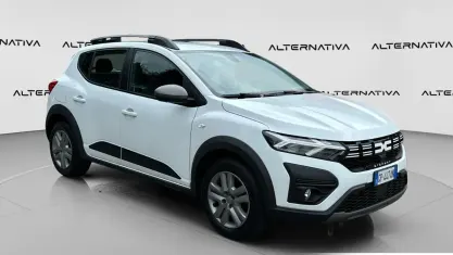 Usata Dacia Sandero Comfort 101 CV (74 kW) 2023 Bianco Utilitaria