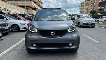 Begagnad Smart ForTwo Coupé Brabus 90 HK (66 kW) 2019 Grå Sportkupé