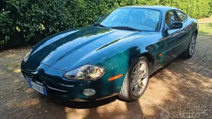 Usata Jaguar XK8 284 CV (208 kW) 2001 Verde Coupé