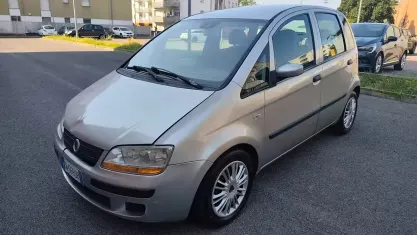 Usata Fiat Idea 69 CV (50 kW) 2005 Grigio Monovolume