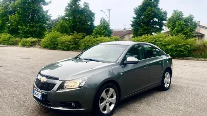 Usata Chevrolet Cruze LT 163 CV (119 kW) 2010 Grigio Berlina