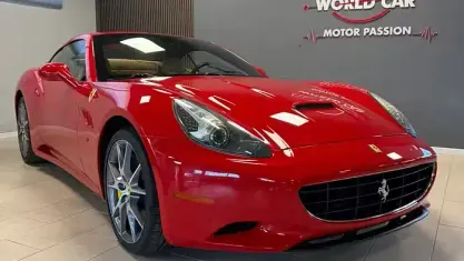 Usata Ferrari California 460 CV (338 kW) 2011 Rosso Cabrio