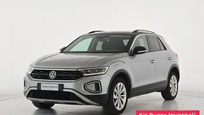 Usata VW T-Roc Life 110 CV (80 kW) 2023 Argento SUV