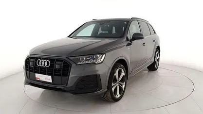 Usata 2023 Audi Q7 Sport SUV | 67.900 € (Cara)