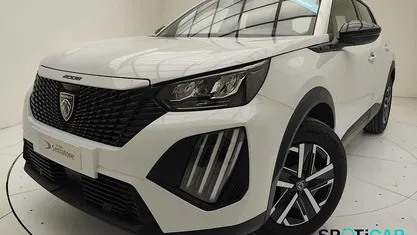 Usata Peugeot 2008 Style 101 CV (74 kW) 2025 SUV