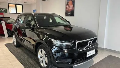 Usata Volvo XC40 Core 129 CV (94 kW) 2021 Nero SUV