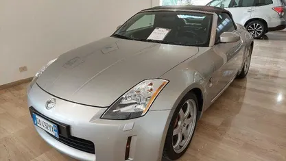 Usata Nissan 350Z 300 CV (220 kW) 2006 Argento metallizzato Cabrio