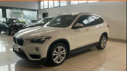 Käytetty BMW X1 Advantage 150 HP (110 kW) 2019 Valkoinen Katumaasturi