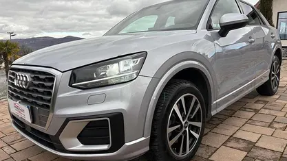 Usata Audi Q2 Comfort 116 CV (85 kW) 2019 Grigio SUV