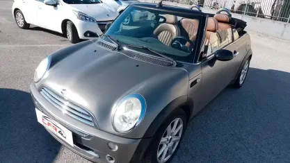 Usata Mini Cooper Cabriolet 120 CV (88 kW) 2008 Grigio Cabrio