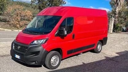 Usata Fiat Ducato 33 140 CV (102 kW) 2020 Rosso Furgone