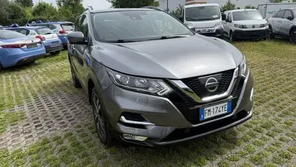 Occasion Nissan Qashqai N-Connecta 131 PK (96 kW) 2018 Grijs SUV