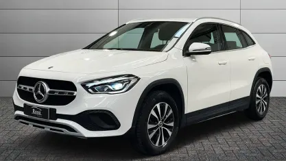 Usata Mercedes GLA180 116 CV (85 kW) 2022 Bianco SUV