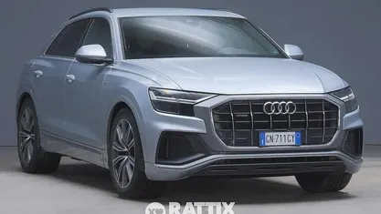 Usata Audi Q8 Sport 231 CV (169 kW) 2023 Argento satellite SUV