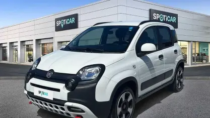 Usata Fiat Panda Cross Cross 69 CV (50 kW) 2024 Bianco banquise Utilitaria