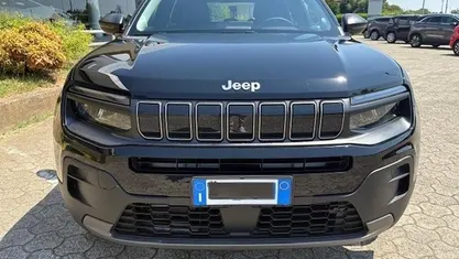 Usata 2025 Jeep Avenger Longitude SUV | 22.350 € (Buon prezzo)