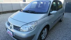 Usata 2004 Renault Scénic II Dynamique Monovolume | 3900 €