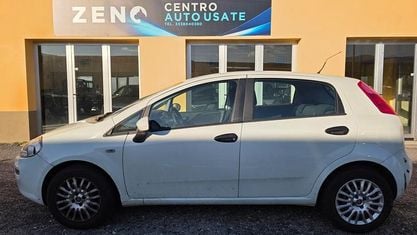 Usata Fiat Punto Lounge 69 CV (50 kW) 2015 Bianco Utilitaria
