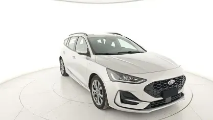 Usata Ford Focus ST-Line 116 CV (85 kW) 2023 Rosso Station wagon