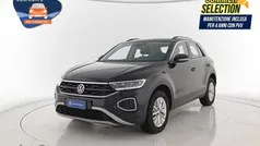 Deep black perlato Usata 2024 VW T-Roc Life SUV | 26.300 € (Buon prezzo)