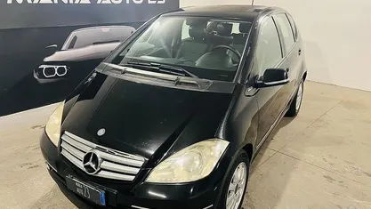 Usata Mercedes A180 108 CV (79 kW) 2010 Nero Berlina