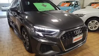 Begagnad Audi A3 S-Line 150 HK (110 kW) 2023 Grå Sedan