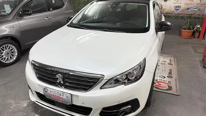Bianco Usata 2018 Peugeot 308 Allure Station wagon | 9300 € (Buon prezzo)
