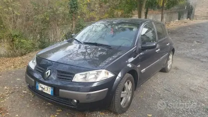 Usata Renault Mégane Luxe 120 CV (88 kW) 2005 Nero Berlina