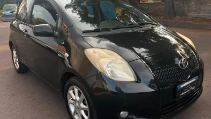 Usata Toyota Yaris Sol 90 CV (66 kW) 2006 Nero Berlina