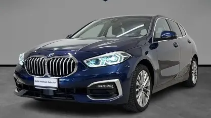 Usata BMW 118 Luxury Line 150 CV (110 kW) 2020 Blu Utilitaria