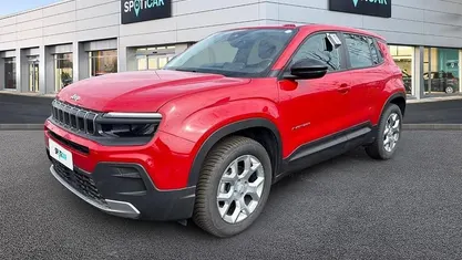 Begagnad Jeep Avenger Altitude 101 HK (74 kW) 2024 Röd SUV