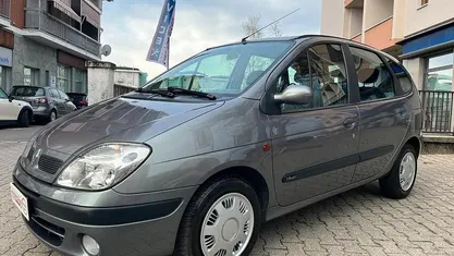 Usata Renault Scénic 102 CV (75 kW) 2001 Monovolume