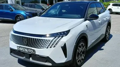 Usata Peugeot 3008 GT 136 CV (100 kW) 2025 Bianco okenite pastello SUV