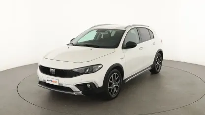 Usata Fiat Tipo Cross 101 CV (74 kW) 2021 Bianco Berlina