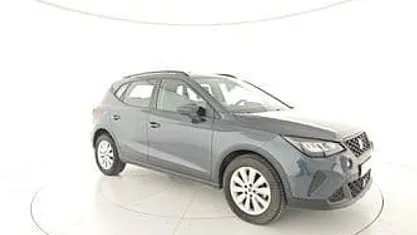 Begagnad Seat Arona Style 110 HK (80 kW) 2024 Grå SUV