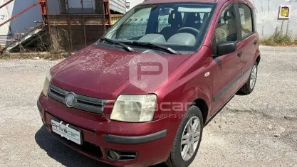 Usata Fiat Panda Dynamic 69 CV (50 kW) 2006 Rosso Utilitaria