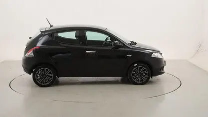 Usata Lancia Ypsilon Gold 69 CV (50 kW) 2021 Utilitaria